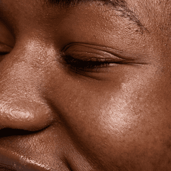 Rotina de skincare ideal para a pele negra